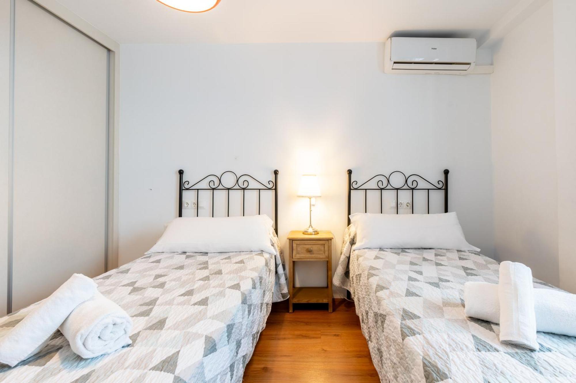 Sn Parking Incluido 4Bd 2Bth Excelente Ubicacion Apartment Севиля Екстериор снимка