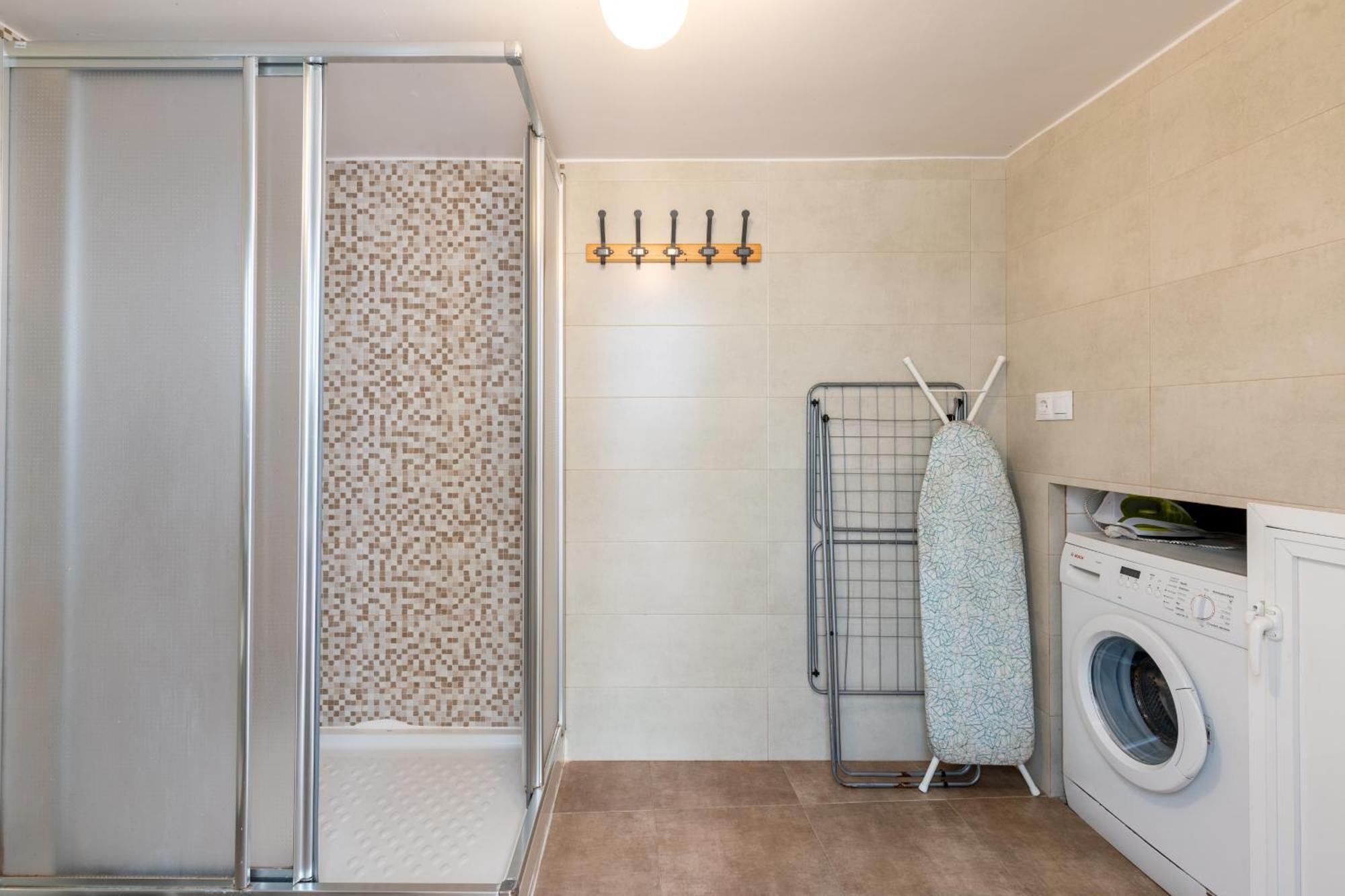 Sn Parking Incluido 4Bd 2Bth Excelente Ubicacion Apartment Севиля Екстериор снимка